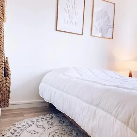 Lägenhet Superbe: Parking Gratuit + Wifi + Balcon *